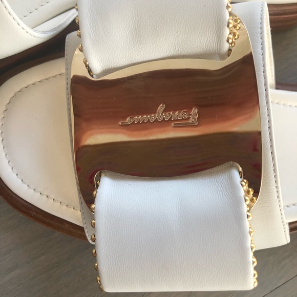 Salvatore Ferragamo Isera Studded Leather Size 7 - Picture 5 of 6